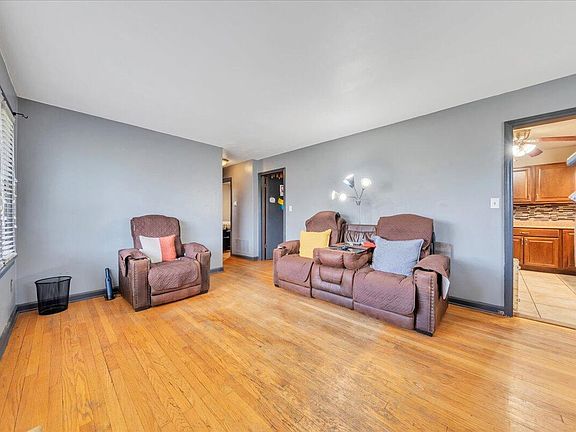 2nd image of 1437 Wellsley St NW
