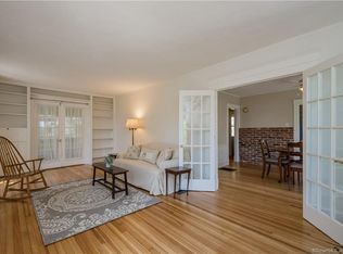 12 Seminary Rd, Simsbury, CT 06070