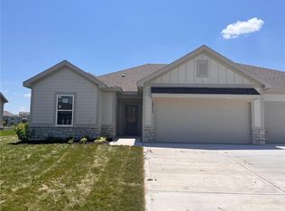 19713 W 196th St, Spring Hill, KS 66083