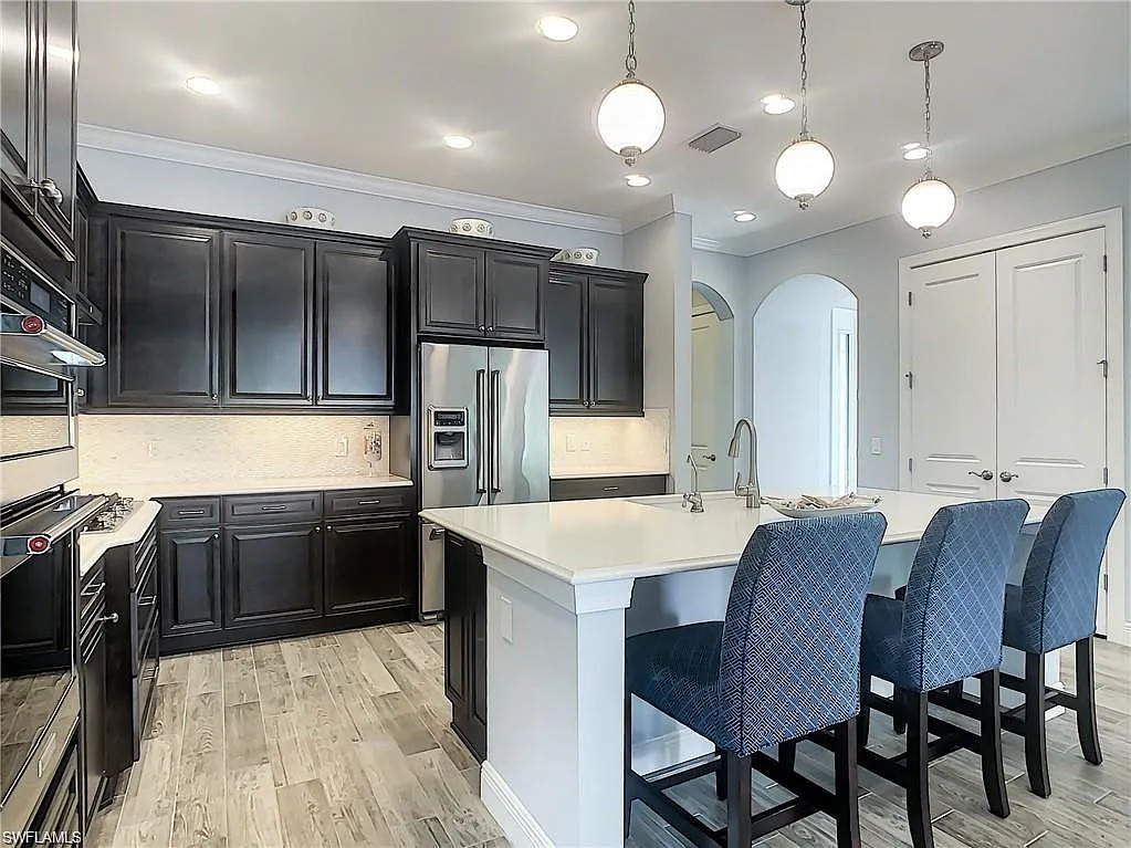 3 bed, 4.5 bath, 2785 sqft, $14,500 — Photo 3