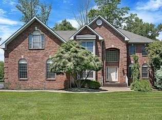 47 Angus Ln, Warren, NJ 07059