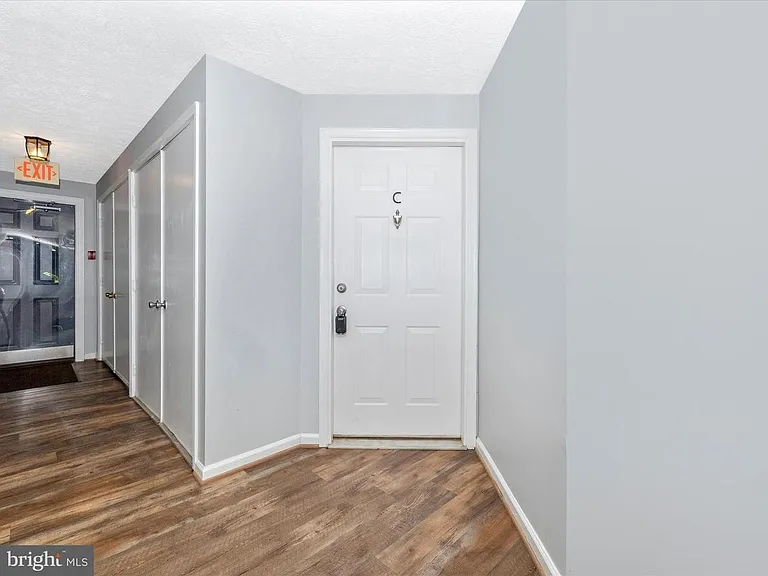 807 Stratford Way #C — Photo 3