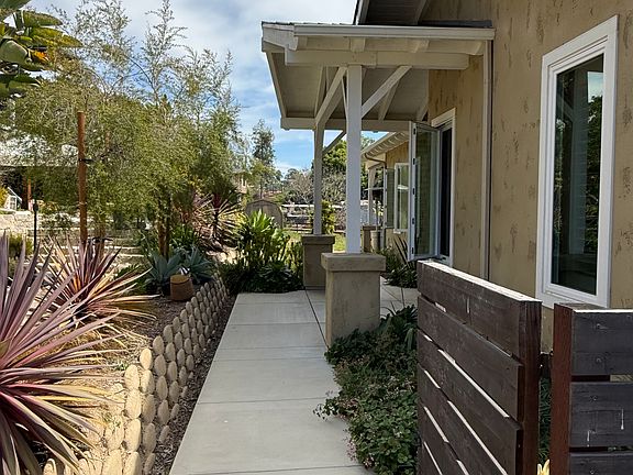 3rd image of 327 Cole Ranch Rd