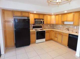 8015 SW 107th Ave APT 111, Miami, FL 33173