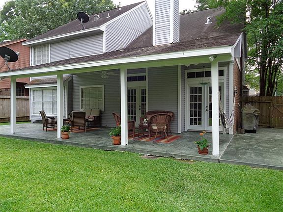 5th image of 4934 Maple Brook Ln