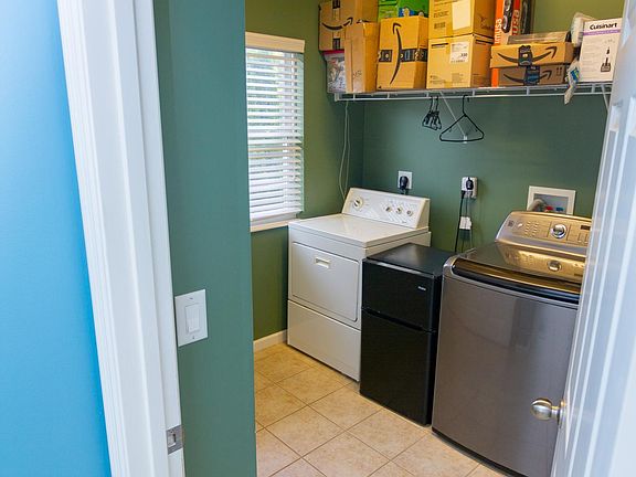 3rd image of 6536 Sunny Dr