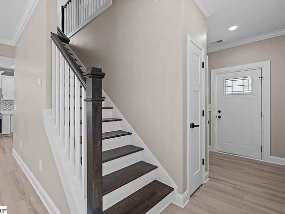 4th image of 452 Tryon St