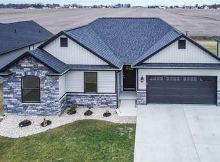 910 Brianna Ct, Jerseyville, IL
