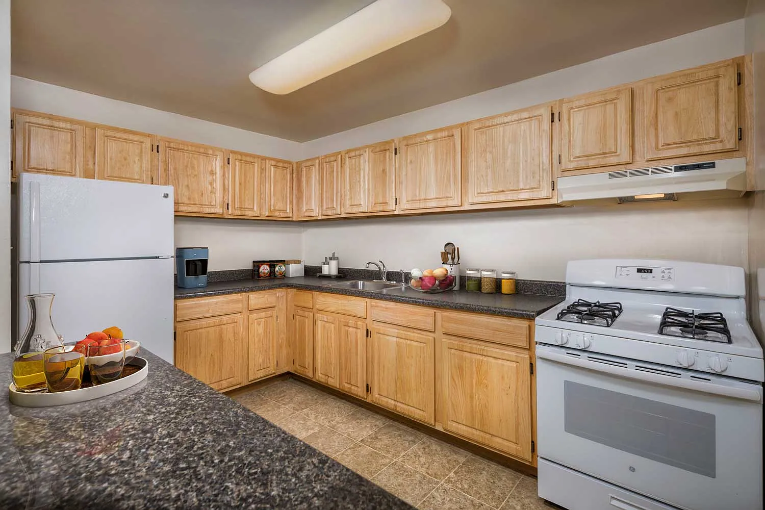 Columbia Park Apartments — Photo 2