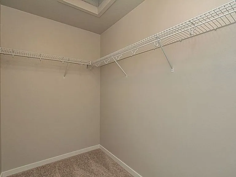 Twin Gates — Photo 11