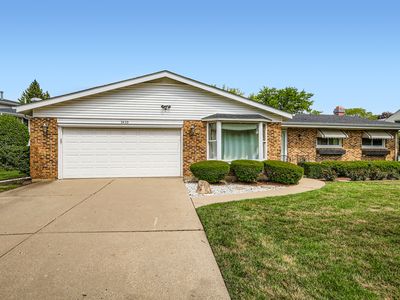 1410 W Lexington Dr, Arlington Heights, IL, 60004