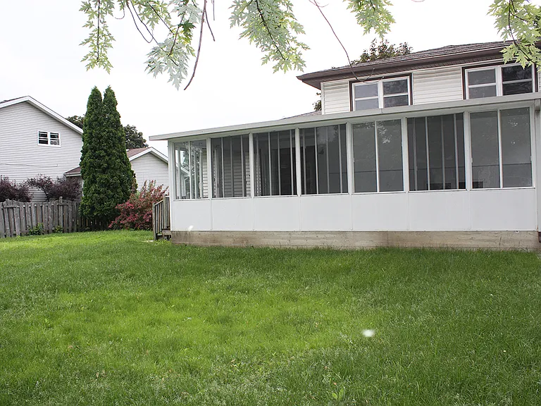 826 River Dr — Photo 21