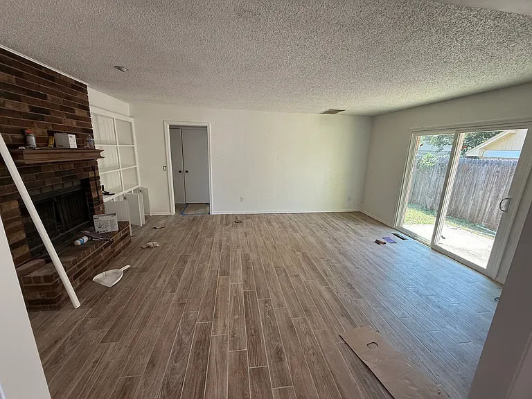 7002 NW 90th St — Photo 17
