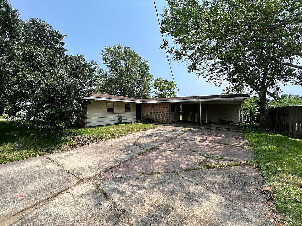 1st image of 2702 Wilson Ave