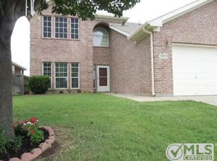 2324 Rushing Springs Dr, Fort Worth, TX 76118