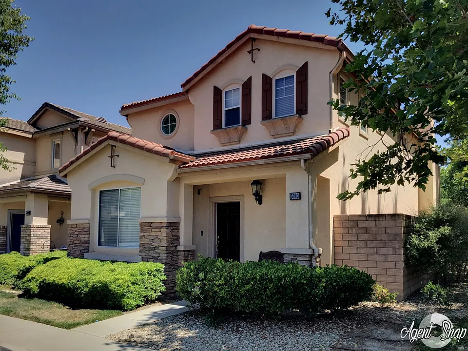 5080 Woodbridge Ln