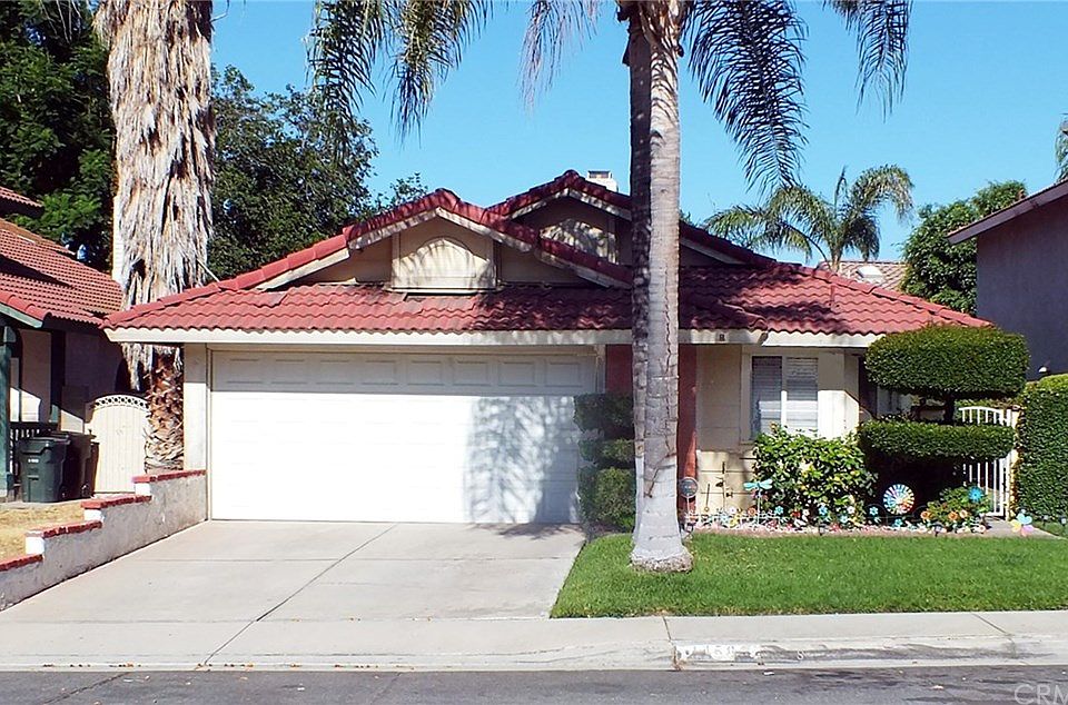 1st image of 14588 El Contento Ave
