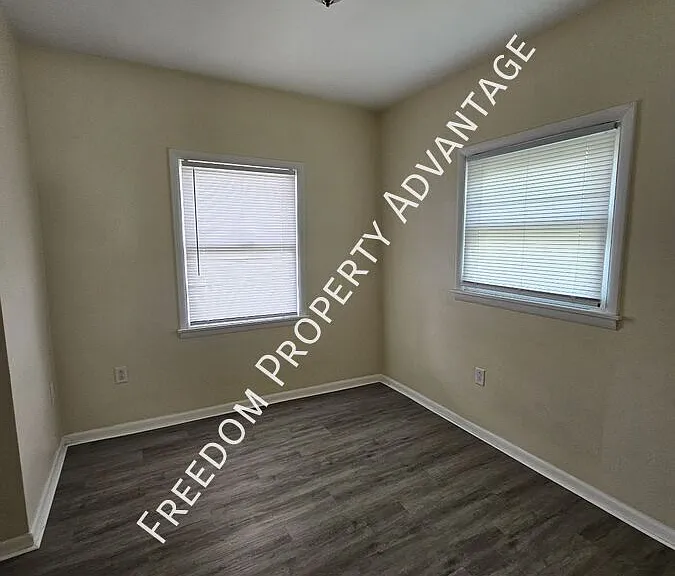 130 Hall Ave #BOTTOM — Photo 7