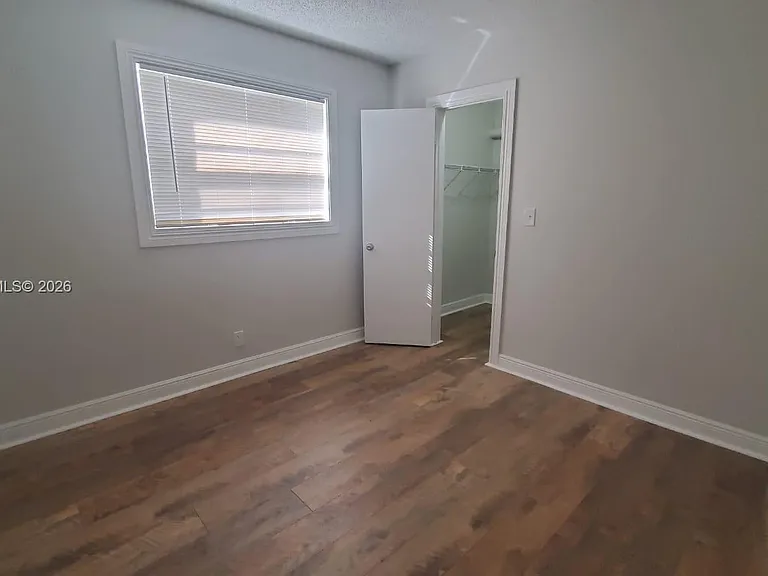 35 NE 13th St #1 — Photo 15