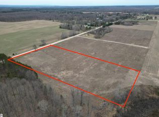 1 Gleaner Hall Rd, Kingsley, MI 49649