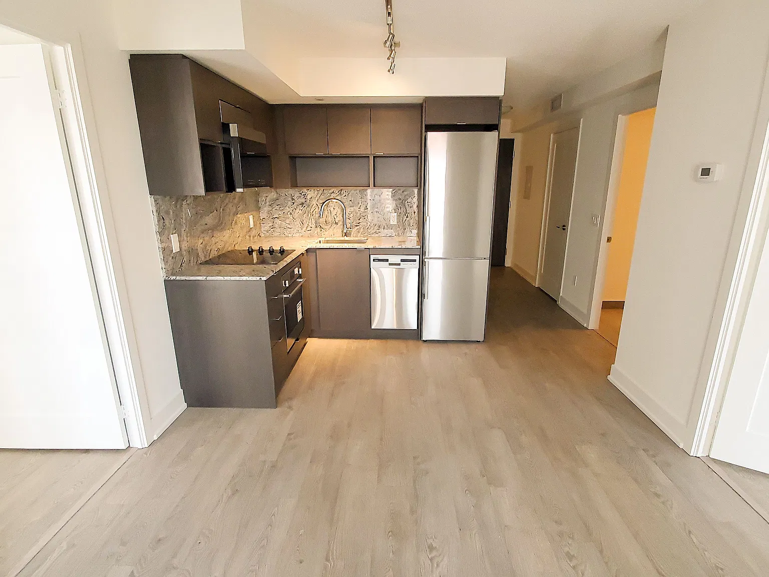 9 Mabelle Ave — Photo 4