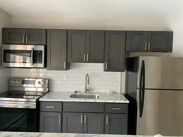311 N Sycamore Ave #B125