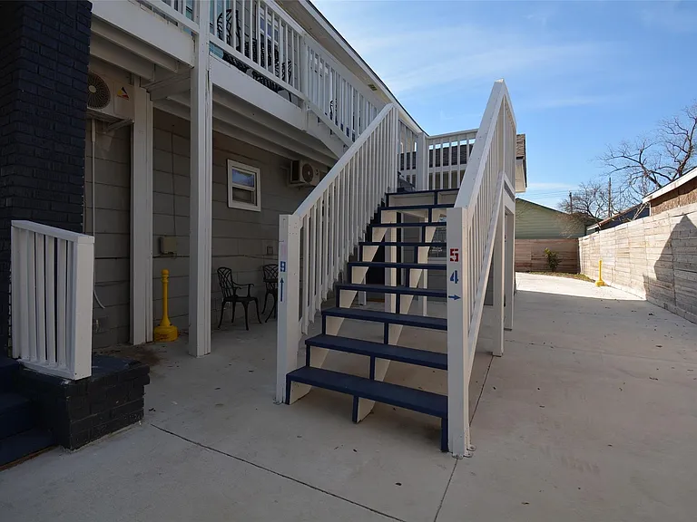 7124 Avenue F #8 — Photo 3
