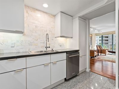 1888 Kalakaua Ave APT 907, Honolulu, HI, 96815