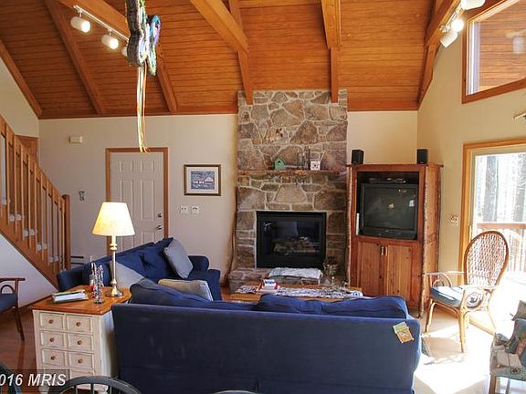 3rd image of 705 Mountainview Dr