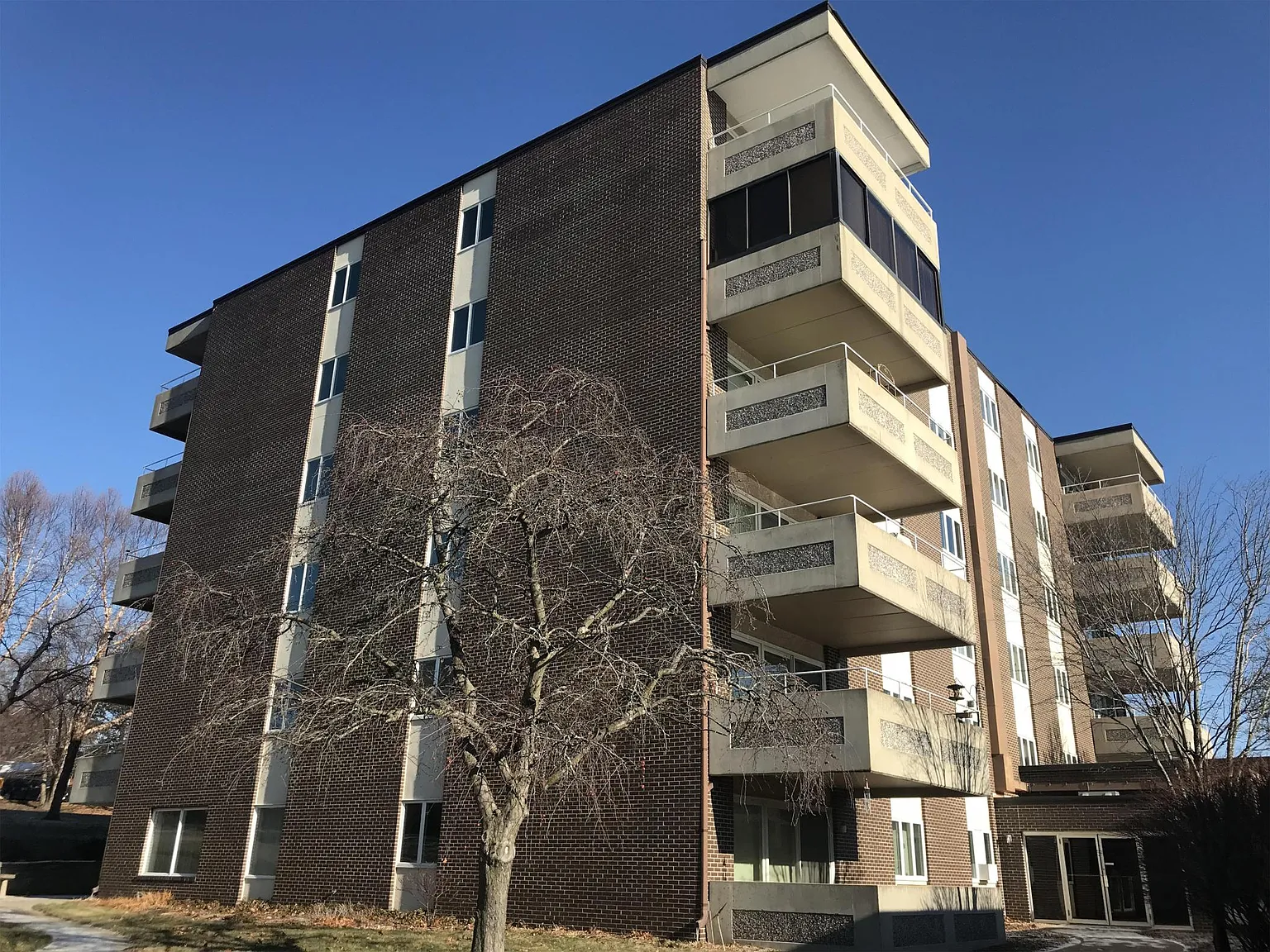 2 bed, 1135 sqft, $1,550 — Photo 1