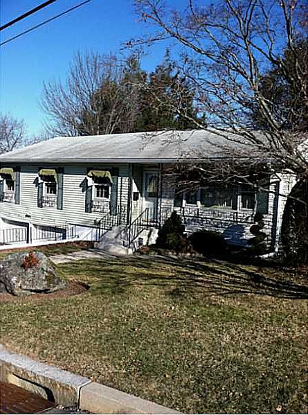 1st image of 18 Lecia Dr