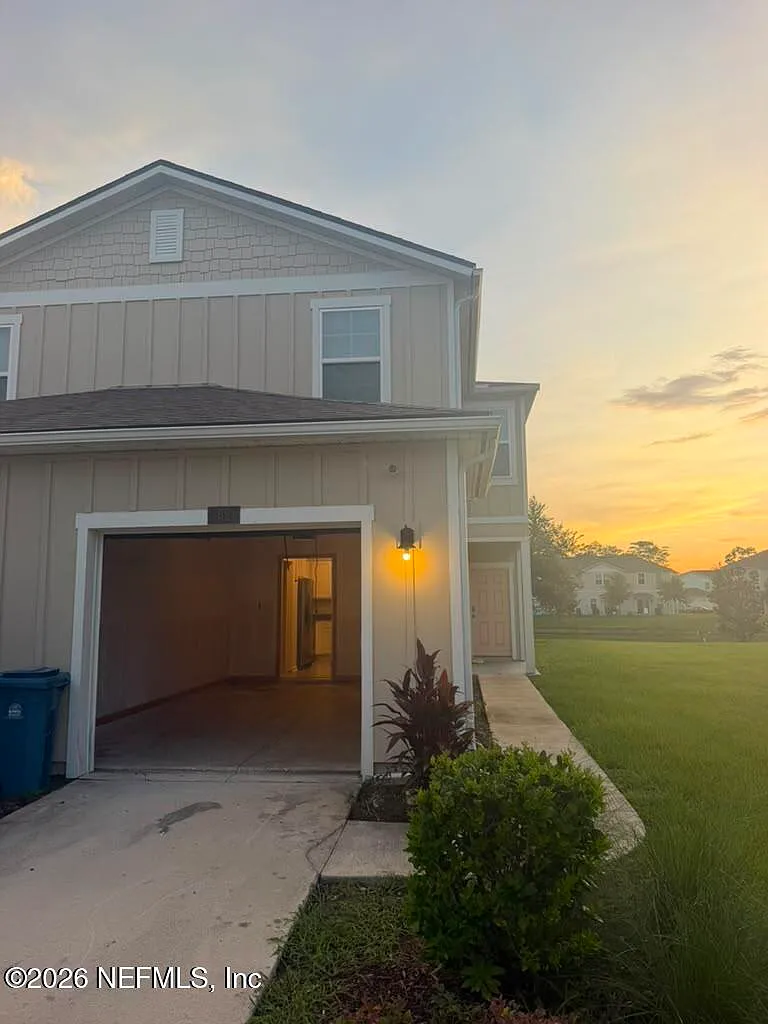 3 bed, 2.5 bath, 1502 sqft, $1,850 — Photo 1