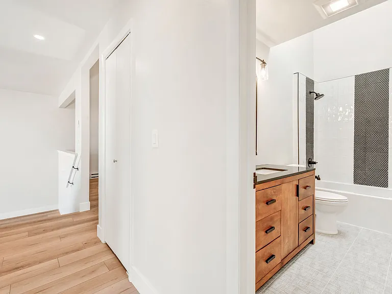 Full bathroom on main level