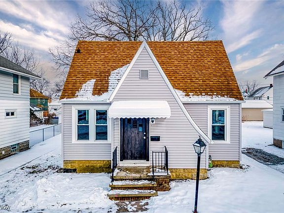 3rd image of 131 Bellfield Ave