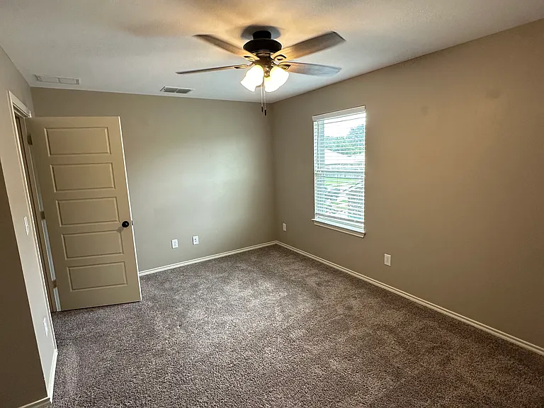 15439 Anna Ln — Photo 15