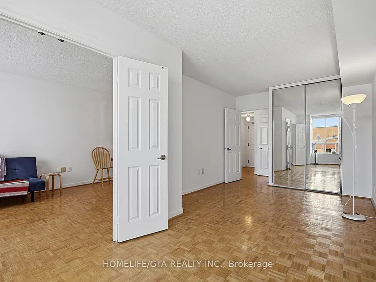 284 Bloor St W #903 — Photo 12