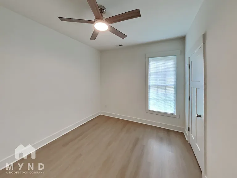 501 Everette St — Photo 14