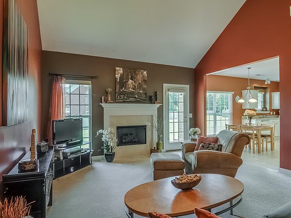 3rd image of 403 Eastover Ct