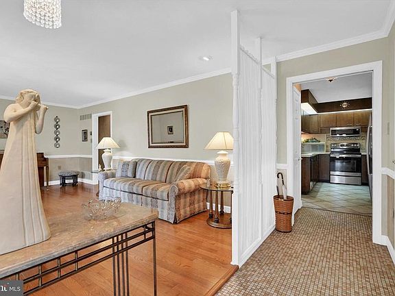 4th image of 703 Hain Ave