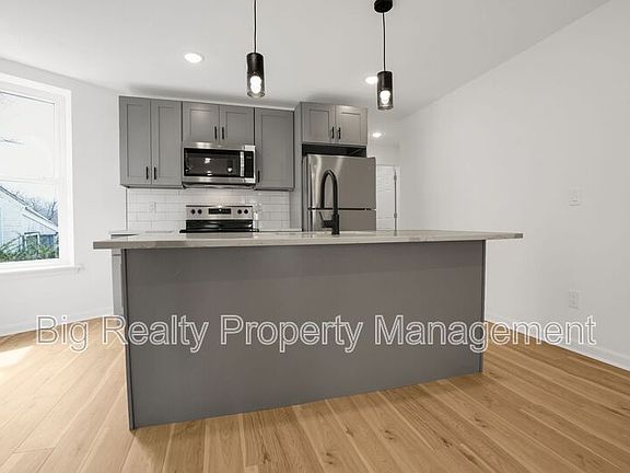 3rd image of 228 Bridge St APT 1