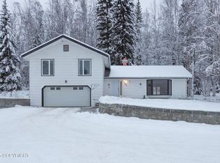 1382 Shuros Dr, Fairbanks, AK 99709