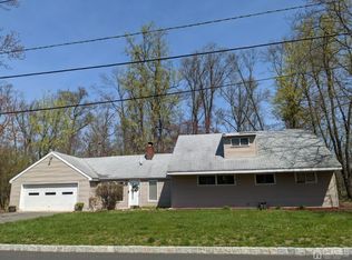 114 Woodland Rd, Piscataway, NJ 08854