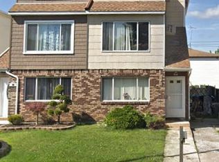 94 Sandalwood Dr, Staten Island, NY 10308