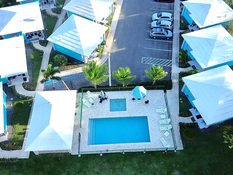 6 Sea Bch — Photo 2