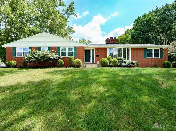 3300 Beaumonde Ln, Dayton, OH 45409