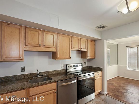 4th image of 11415 Commonwealth Dr APT T-3