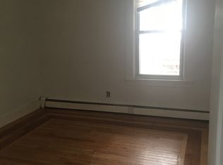 31 Wood Ave APT 1, Woonsocket, RI 02895