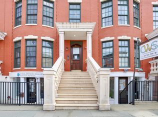 303 Grand St #204, Jersey City, NJ 07302