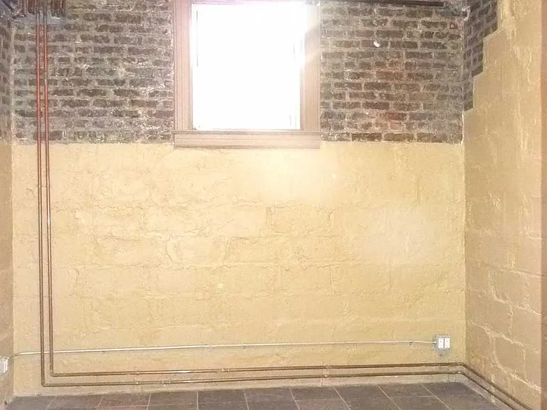 408 Union Ave #1 — Photo 9