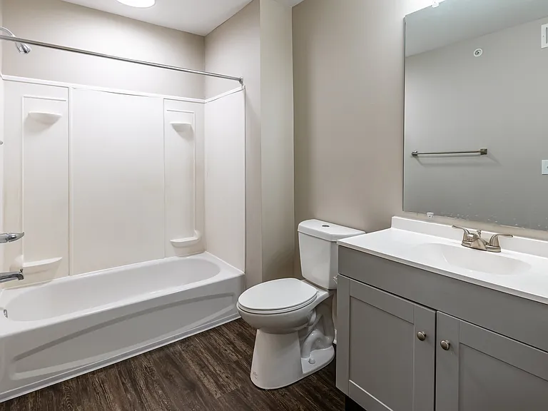 Maple Hills Apartments — Photo 2
